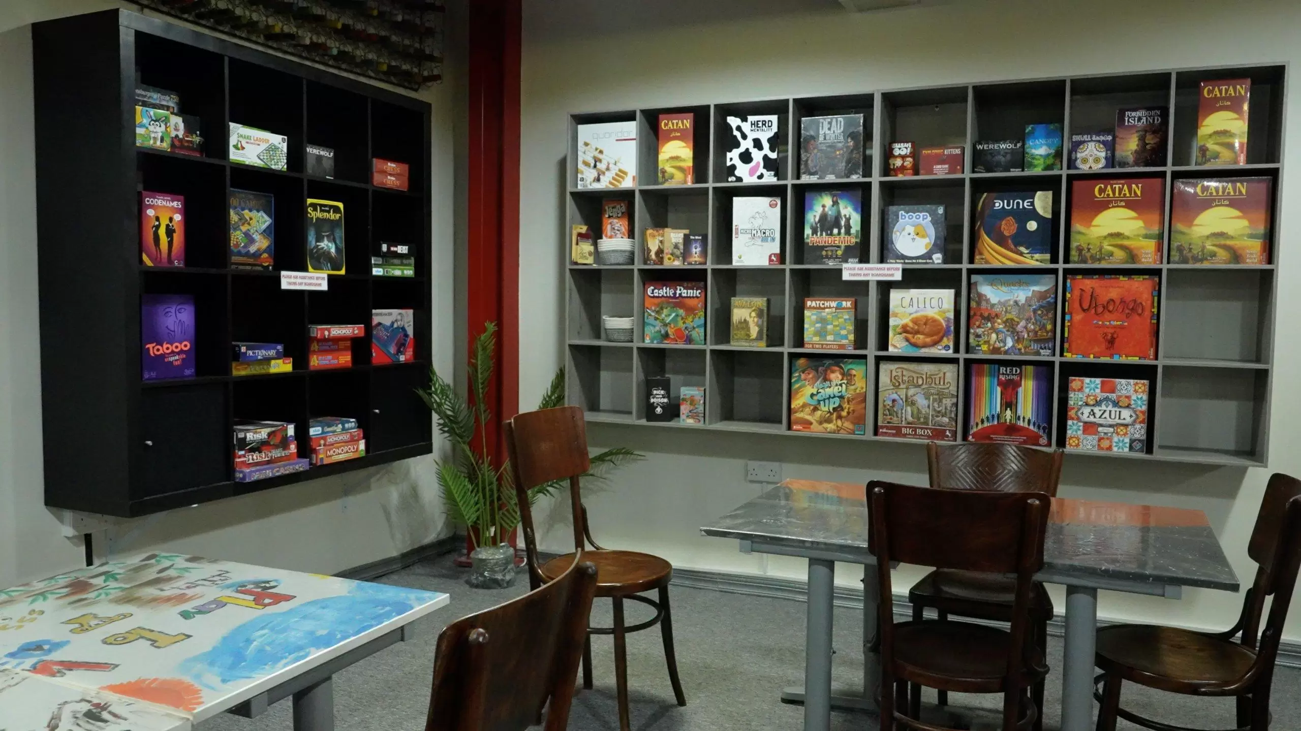 BOARD GAME CAFE